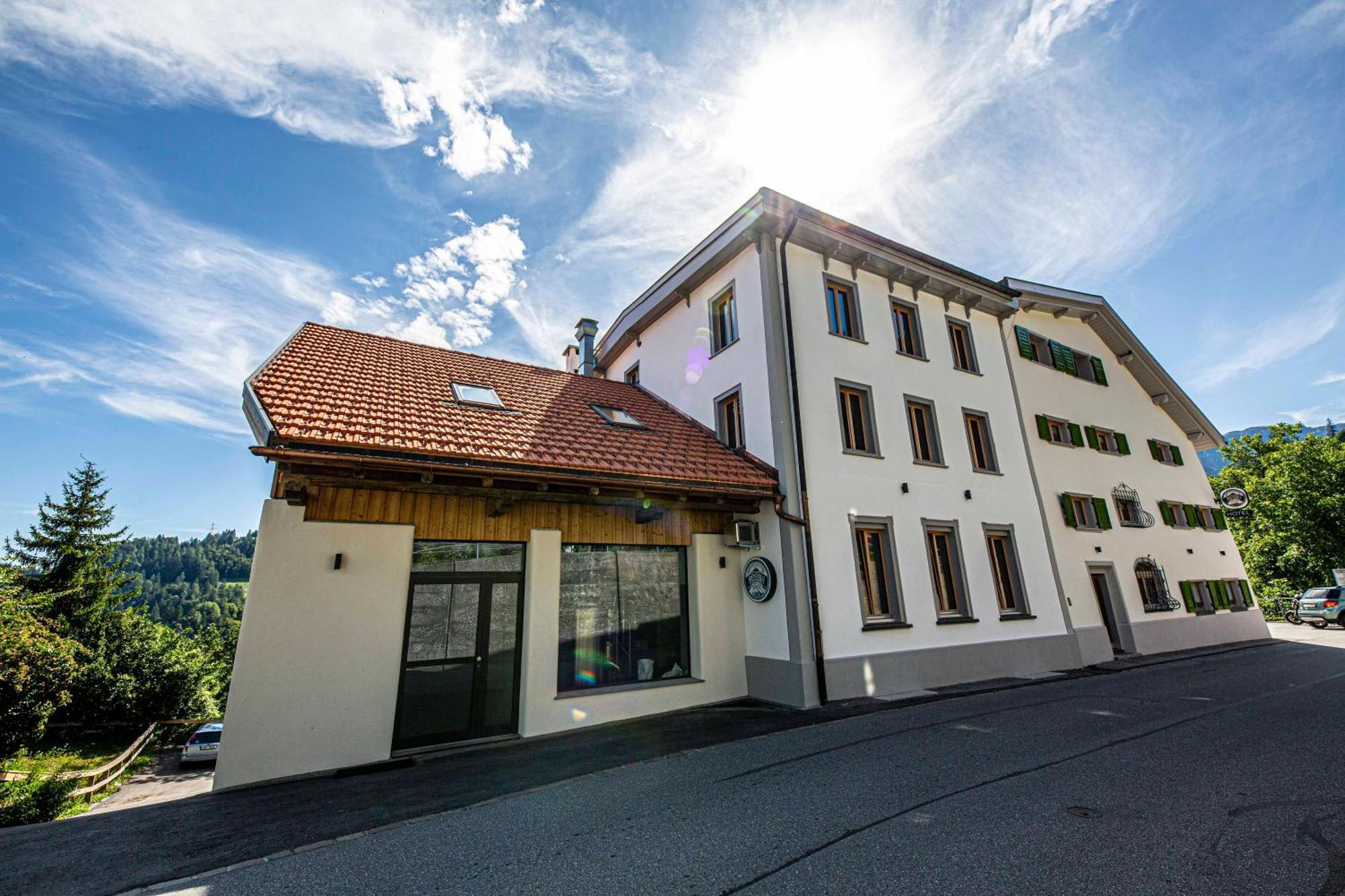 Gasthaus Roessli Versam Exterior photo
